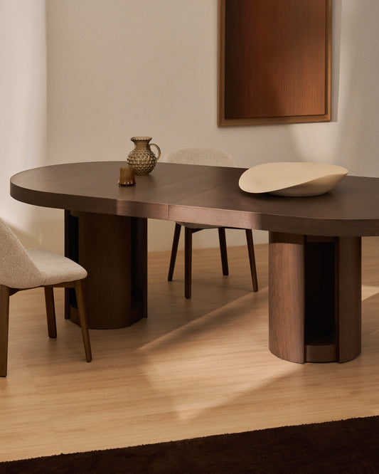 Artis extendable oval table in solid wood and oak veneer with a walnut finish, FSC 100%, 190 (240) x 100 cm