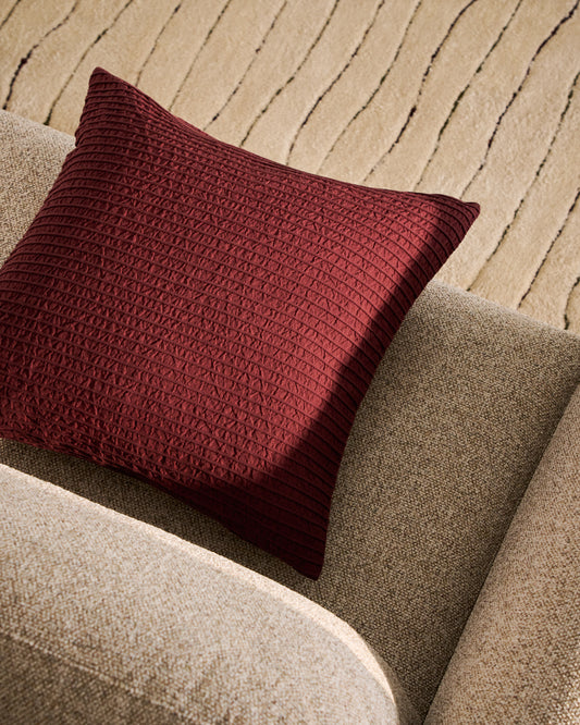 Housse de coussin Tarilo 100 % coton avec plis grenat 50 x 50 cm