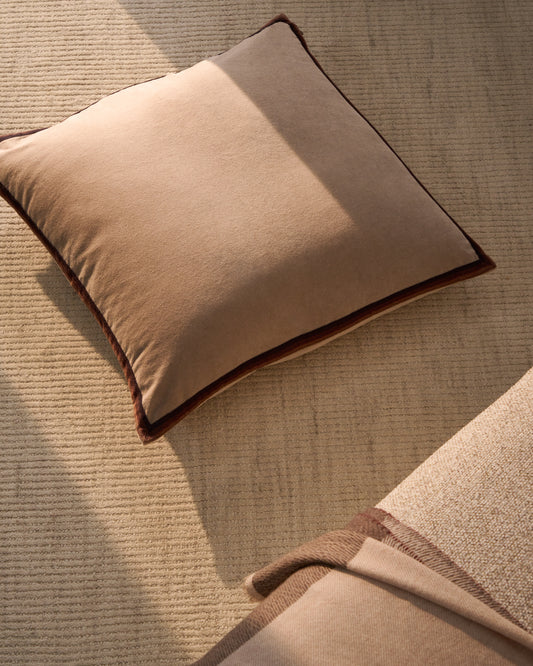 Housse de coussin Niroi 100 % coton velours beige avec détail ruban 60 x 60 cm
