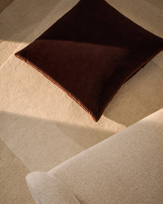 Housse de coussin Niroi 100 % coton velours marron avec détail ruban 60 x 60 cm