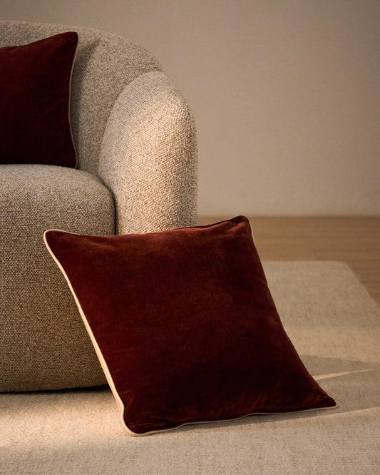 Housse de coussin Ovelin en velours grenat et écru 45 x 45 cm