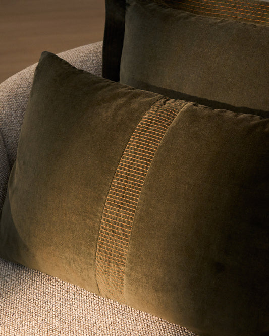 Housse de coussin Tavre en velours vert avec détail brodé 30 x 50 cm