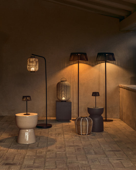 Lampe de table solaire d’extérieur Garoina LED en rotin synthétique taupe Ø 35 cm