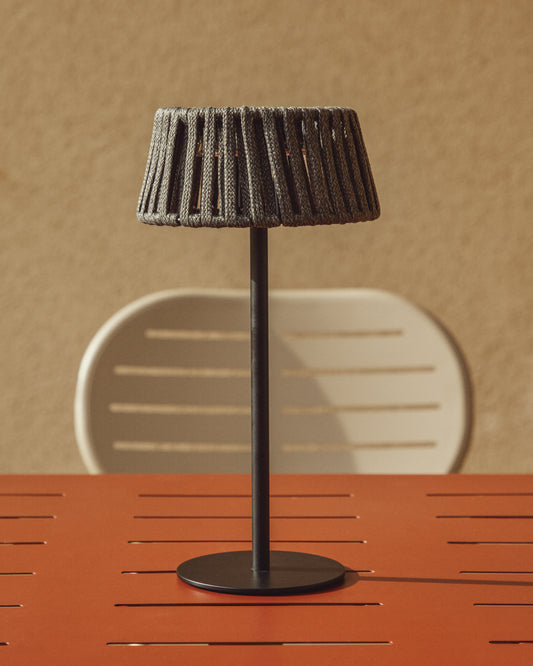 Lampe de table solaire d’extérieur Aldet en corde plate et pied en métal noir