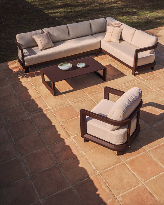 Set Nerano avec canapé d’angle 5 places, fauteuil et table basse en verre trempé et aluminium marron
