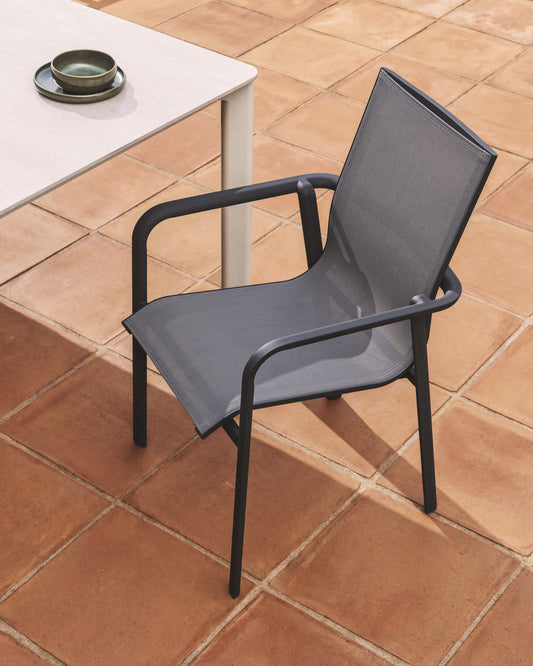 Chaise empilable d’extérieur Canea en textilène gris et aluminium graphite