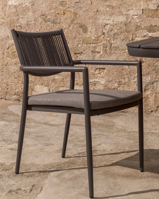 Chaise empilable d’extérieur Argasi en aluminium graphite et corde synthétique gris foncé