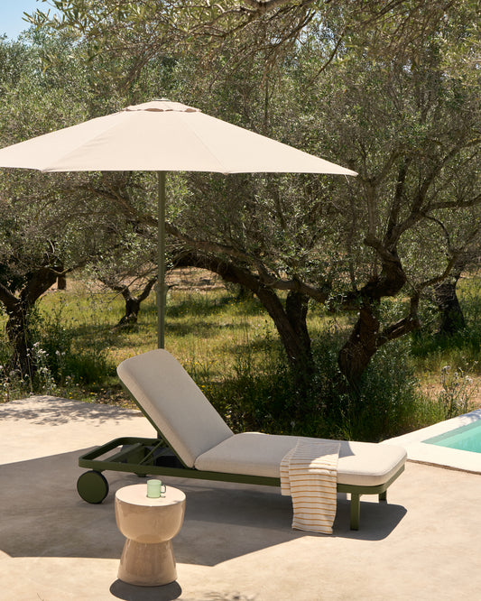Bain de soleil Kionia en aluminium vert.