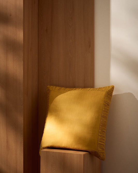 Housse de coussin Luadia en coton avec détail plissé jaune 50 x 50 cm