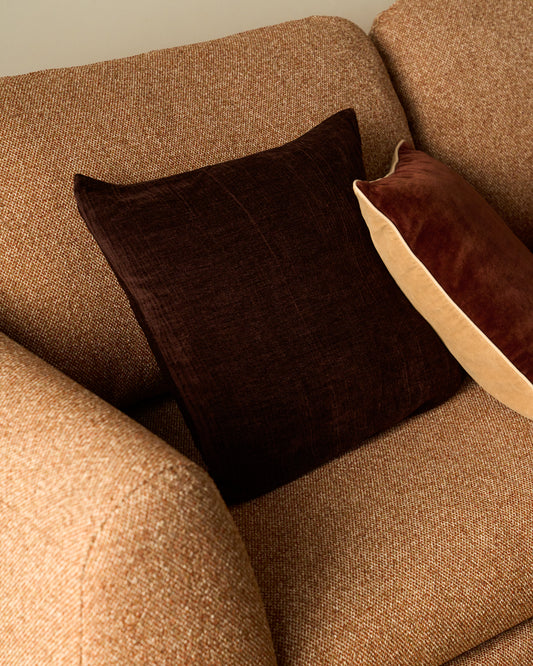 Housse de coussin Vori 100 % coton effet froissé marron 50 x 50 cm