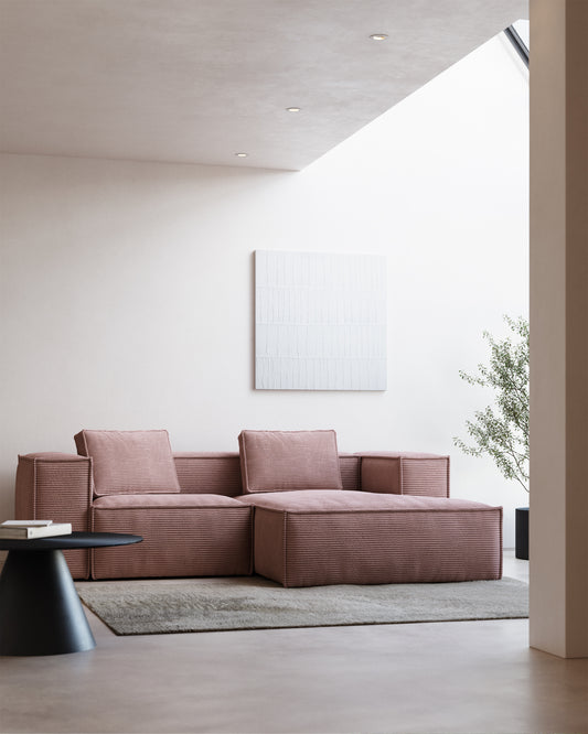 Canapé Blok 2 places méridienne droite en velours à grosses côtes rose 240 cm
