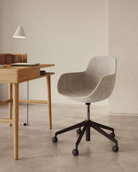Chaise de bureau Tissiana beige et aluminium avec finition noire mate
