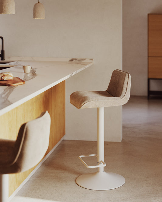 Tabouret Zenda en chenille beige et acier blanc mat 81-102 cm FSC 100%