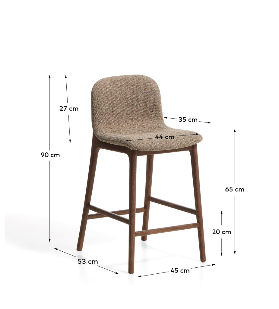 Tabouret Elnor ignifuge en chenille marron avec pieds en bois de chêne finition noyer 65 cm