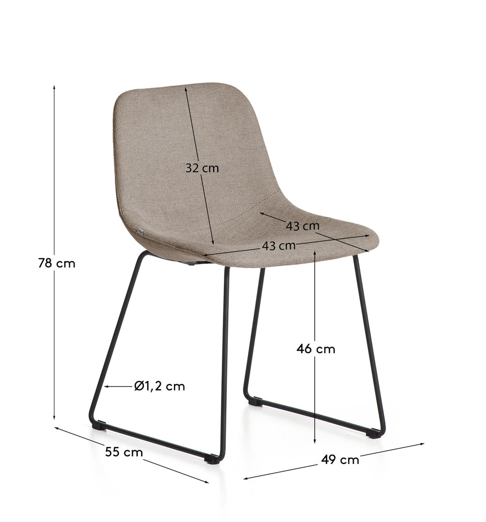 Chaise Zahara en chenille marron avec pieds en acier finition noire FSC 100 %