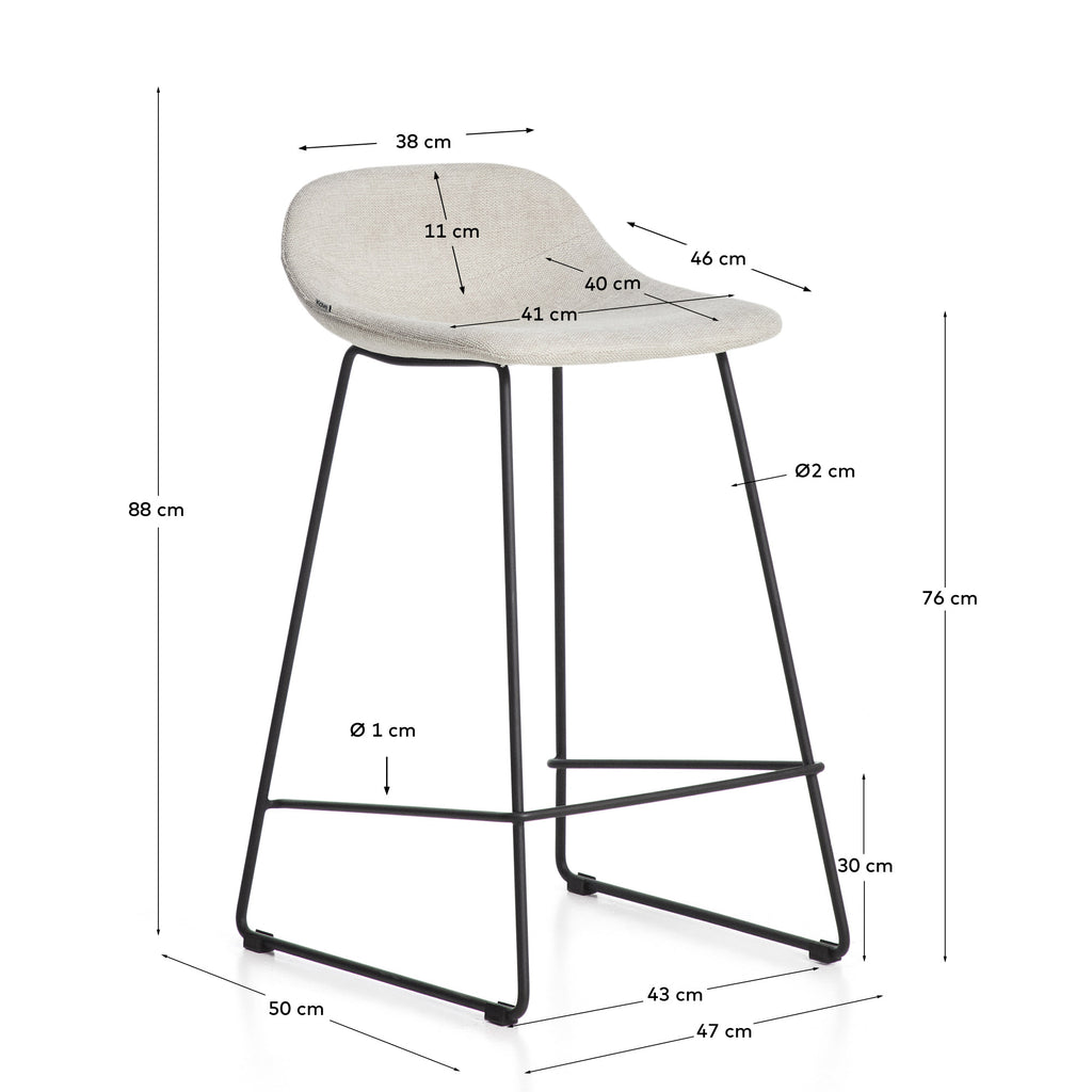 Tabouret Zahara en chenille beige avec pieds en acier finition noire 76 cm FSC 100 %