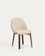 Chaise Meila ignifuge en chenille beige et pieds en bois de frêne avec finition ton noyer