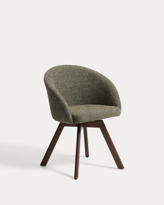 Chaise giratoire Marvin en chenille verte et pieds en bois de chêne finition noyer FSC 100%