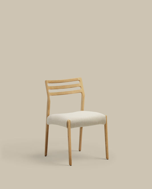 Chaise Cudia tissu chenille beige déhoussable bois de chêne finition naturelle FSC Mix Credit