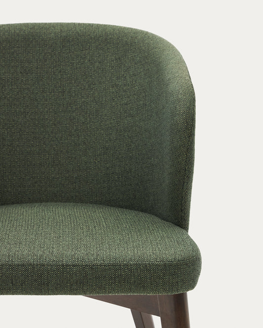 Chaise Darice en tissu chenille vert et bois de hêtre, finition noyer FSC 100 %