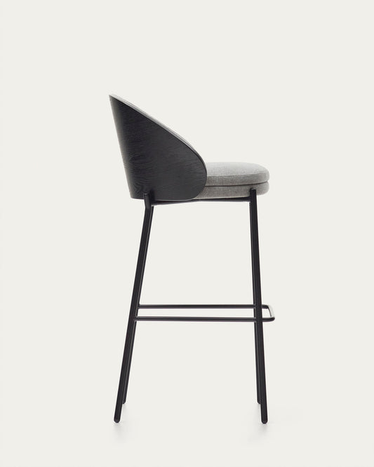 Tabouret Eamy en gris clair placage de frêne finition noire et métal noir hauteur 77 cm