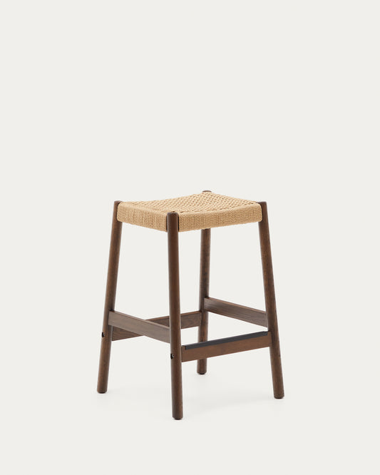 Tabouret Yalia en bois de chêne, finition noyer et assise en corde, hauteur 65 cm FSC 100 %