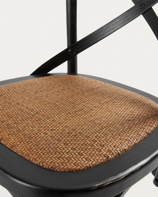 Chaise Alsie en bois de bouleau laqué noir et assise en rotin