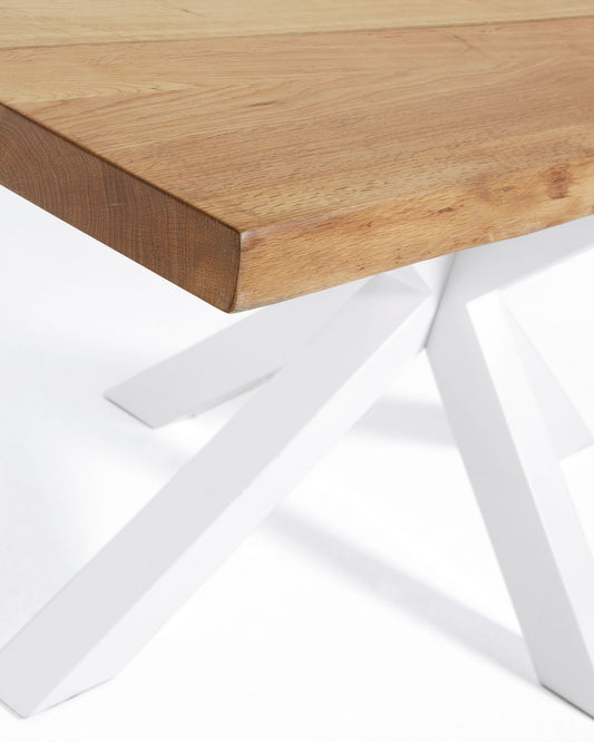 Table Argo en placage de chêne finition naturelle et pieds acier blanc 160 x 90 cm