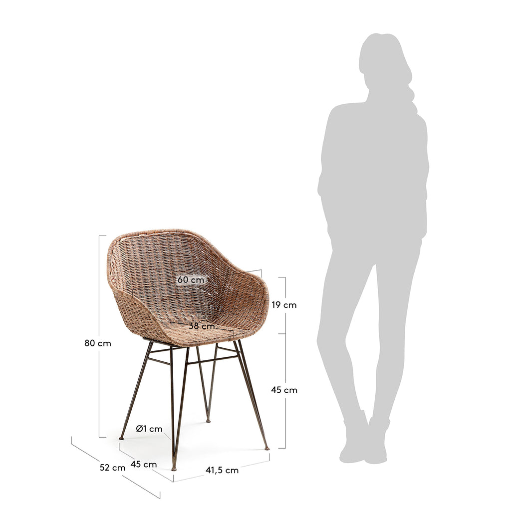 Chaise Chart en rotin et pieds en acier finition noire