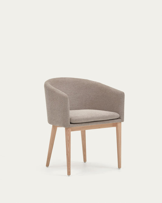 Chaise Harlan en chenille marron et pieds en bois de frêne