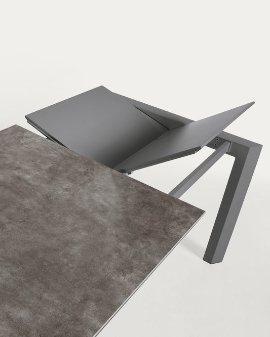 Table extensible Axis grès cérame finition Vulcano Cendrée pieds acier gris 160(220)cm