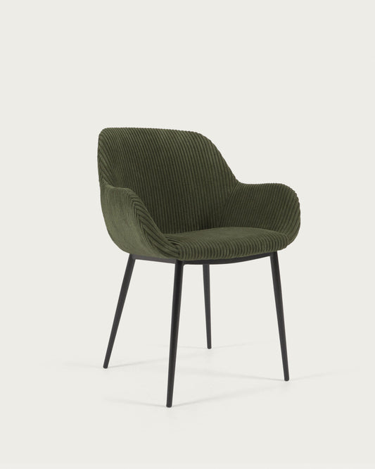 Chaise Konna velours à grosses côtes vert foncé avec pieds en acier peint noir