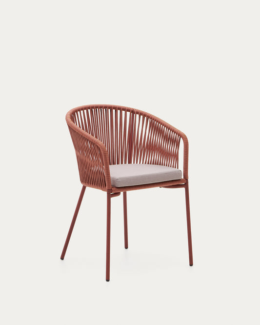 Chaise Yanet en corde terracotta et pieds en acier galvanisé