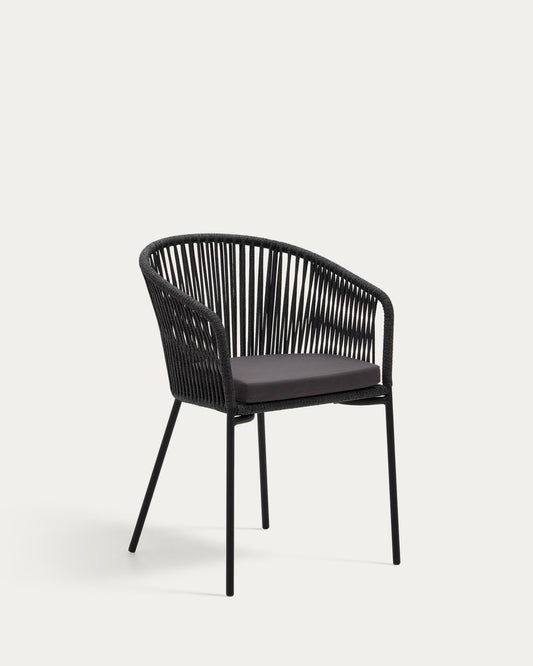 Chaise Yanet en corde noire et pieds en acier galvanisé