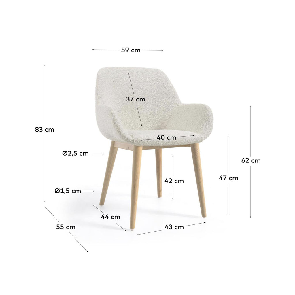 Konna chair in white bouclé with solid ash wood legs in a natural finish