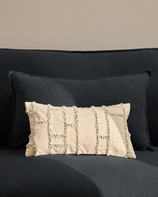 Housse de coussin Verion avec motif géométrique brodé vert 30 x 50 cm