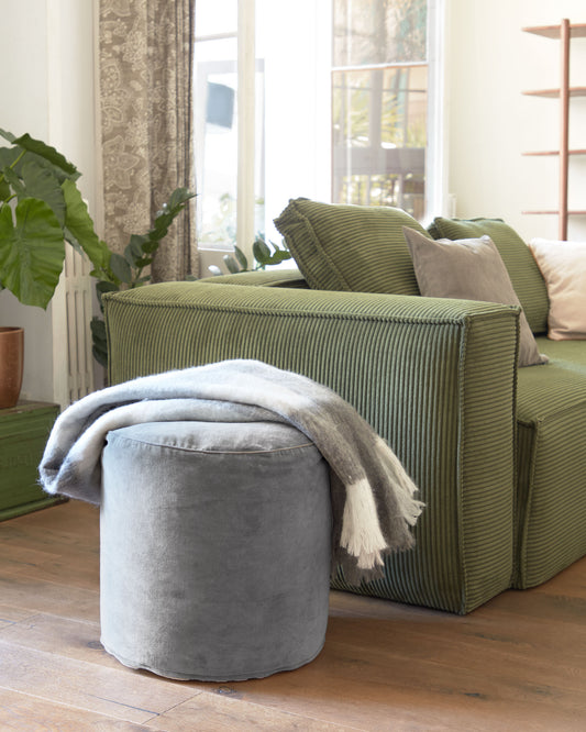 Pouf rond Brunetta en velours turquoise foncé Ø 40 cm