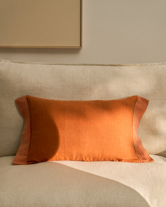 Housse de coussin Disea en lin avec détail rayé orange 40 x 60 cm