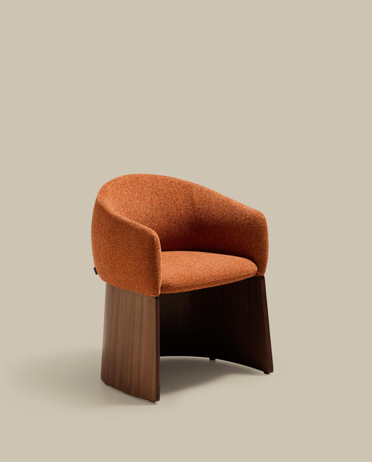 Chaise Bosca en chenille terracotta et placage de noyer FSC 100 %