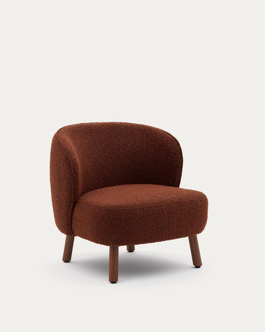 Fauteuil Ulit en bouclette terracotta et pieds en bois de frêne finition ton noyer