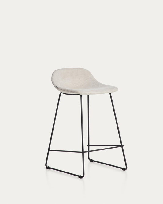 Tabouret Zahara en chenille beige avec pieds en acier finition noire 65 cm FSC 100 %