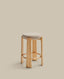 Tabouret Granite en tissu chenille beige et bois de frêne avec finition ton naturel FSC 100 % 75 cm