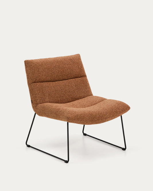 Fauteuil Asen en chenille terracotta et pieds en acier noir FSC 100%