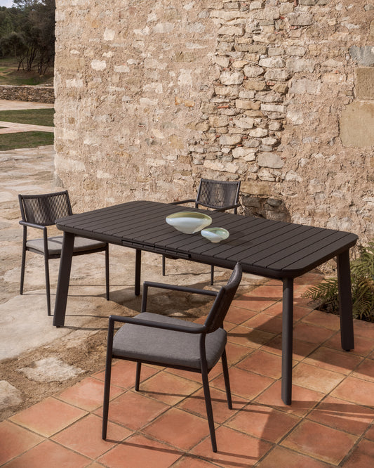 Table extensible d’extérieur Izola en aluminium avec finition graphite 220 (280) x 100 cm
