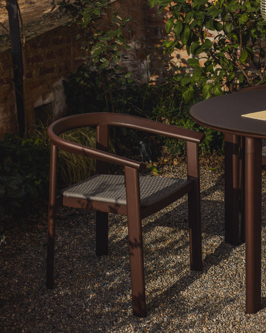 Chaise empilable d’extérieur Erice en aluminium et corde marron