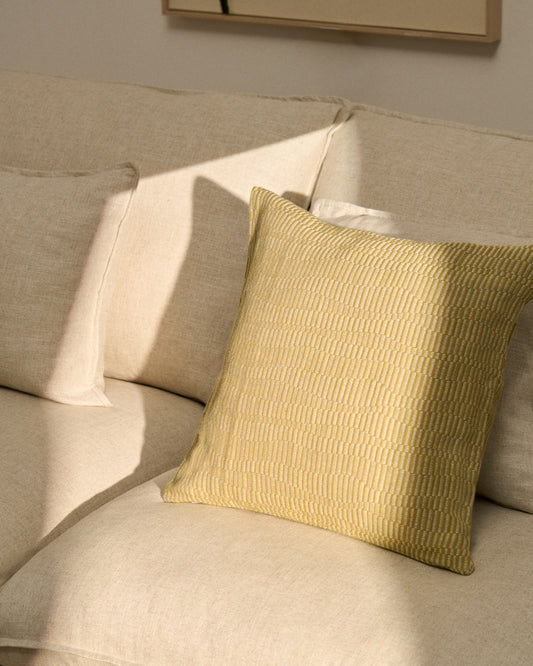 Housse de coussin Nerel en coton et lin jacquard jaune 50 x 50 cm