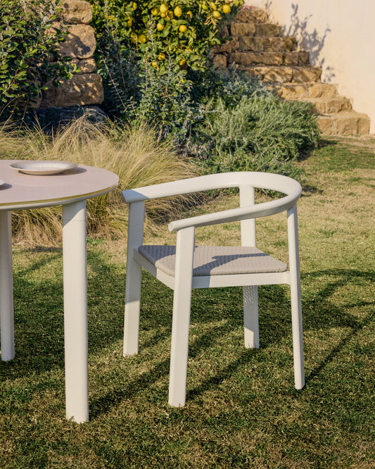 Chaise empilable d’extérieur Erice en aluminium et corde écrue
