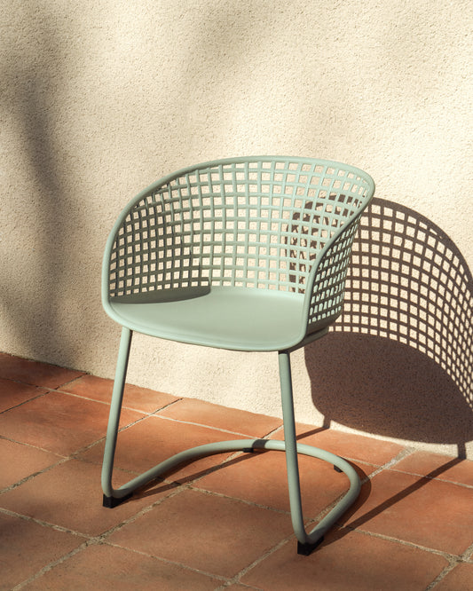 Chaise d’extérieur Tenaro en plastique avec structure en acier vert