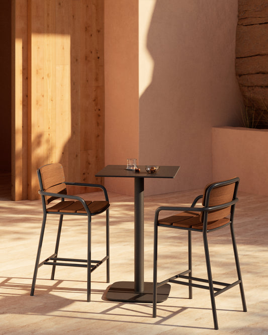 Table haute d'extérieur Dina noire avec pied en métal et finition peinte noire  60 x 60 x 96 cm