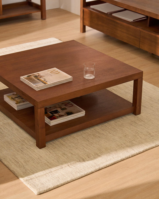 Table auxiliaire Norani en bois et placage d’acacia 90 x 90 cm